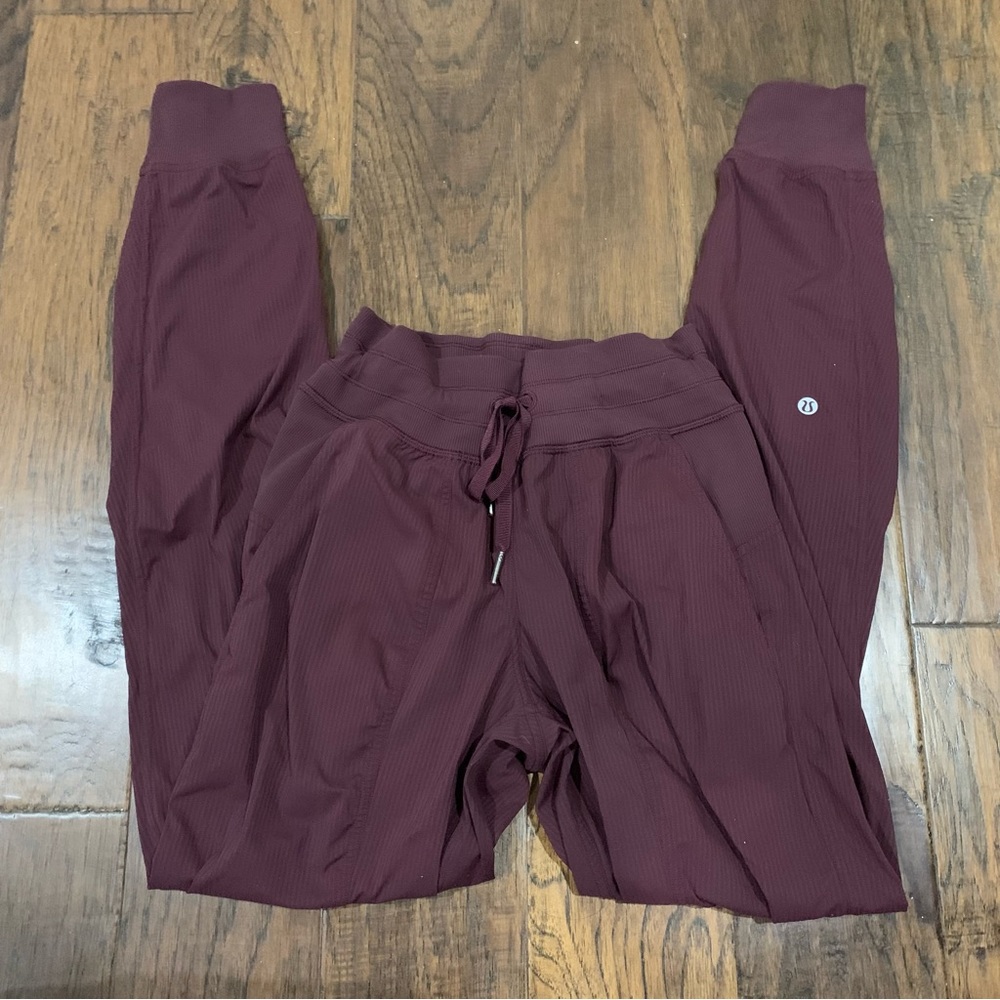 EUC lululemon dance studio pant cassis size 2